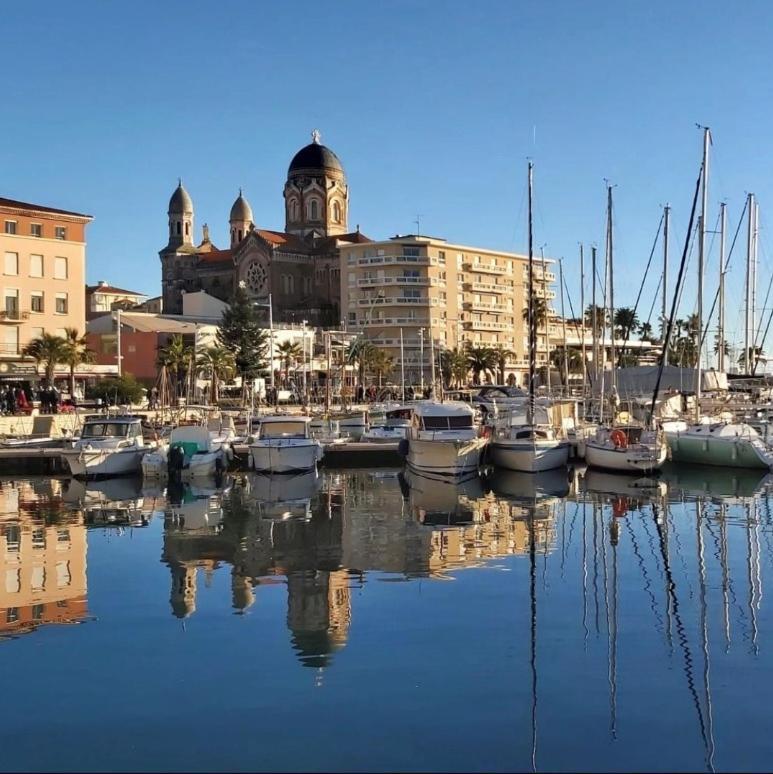 Studio 2 Neuf A 100M Des Plages Et De La Gare แซ็งต์-ราฟาเอล ภายนอก รูปภาพ